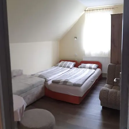Apartment Rozsa *
