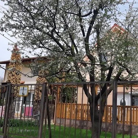 Apartment Rozsa *